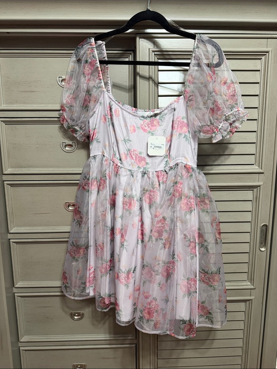 Altar'd State Dresses & Skirts - Altar'd State Pink Floral Puff-Sleeve Casual Dress